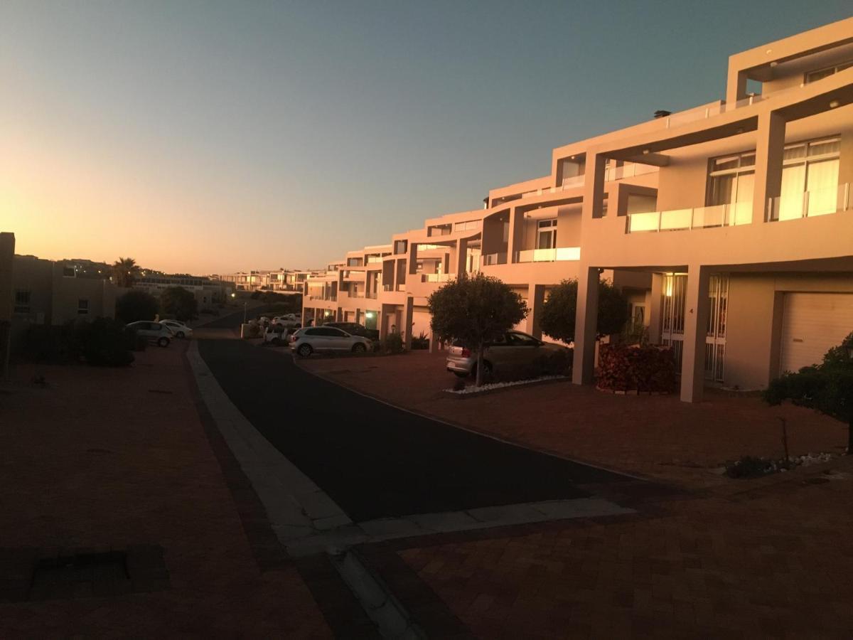 2Whitewaters Bloubergstrand Homestay Exteriér fotografie