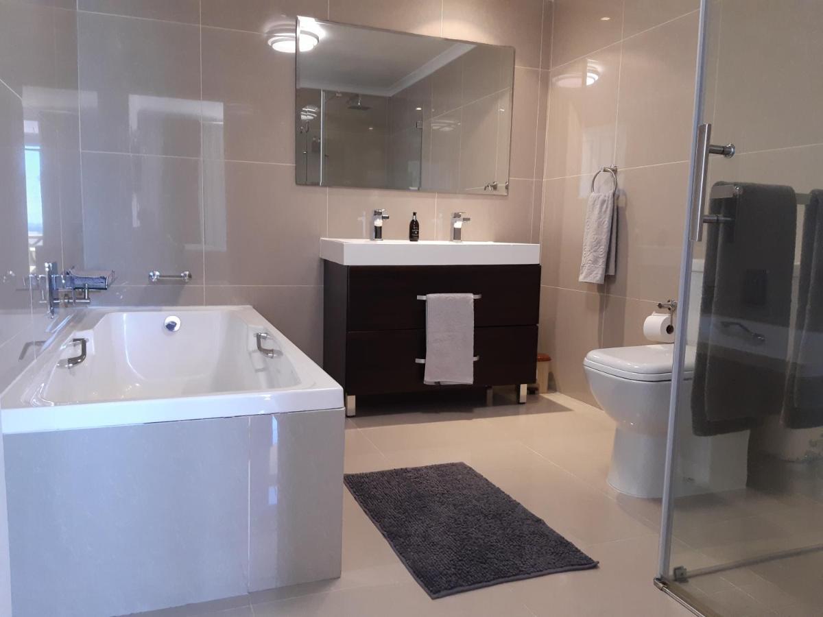 2Whitewaters Bloubergstrand Homestay Exteriér fotografie
